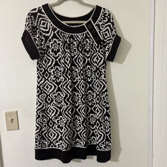 En Focus Studio Dresses & Skirts - En Focus Casual Brown and White Dress Women's Size 8P